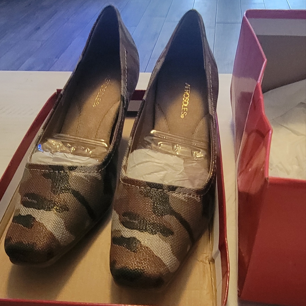 Aerosoles Camouflage Heels